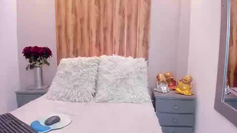 Snapshot of sofiagomez_1 chatting on November 8, 2025, 7:23 pm SOFI online show from November 8, 2025, 7:23 pm