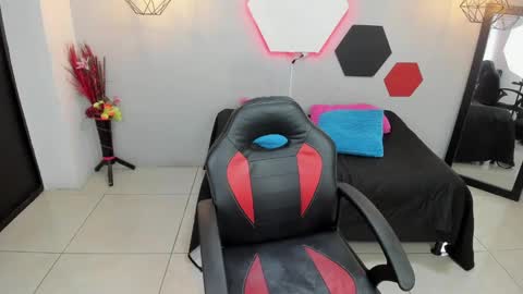 sofia online show from February 21, 2025, 10:04 pm