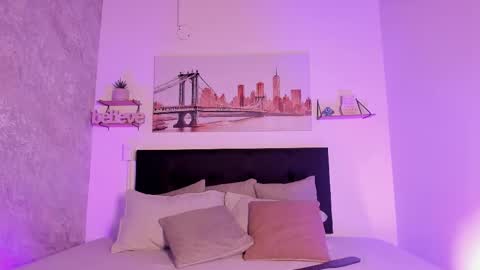 sofialujan_ online show from February 17, 2026, 11:55 pm