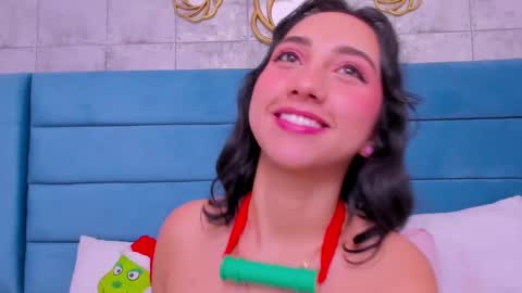 Snapshot of sofiamiiller chatting on December 5, 2024, 8:22 am Sofia Miller online show from December 5, 2024, 8:22 am