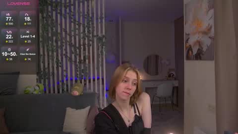 Snapshot of sofiapure18 chatting on October 12, 2025, 6:51 pm Sofia Help me overcome shynes with 100 thumbs up online show from October 12, 2025, 6:51 pm