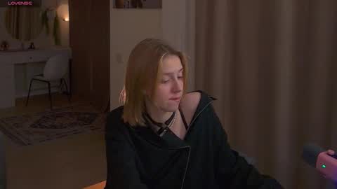 Snapshot of sofiapure18 chatting on November 22, 2025, 9:25 pm Sofia Help me overcome shynes with 100 thumbs up online show from November 22, 2025, 9:25 pm