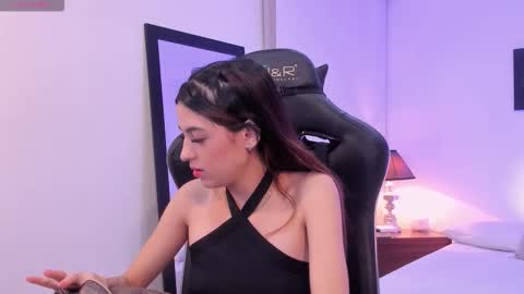 Sofia  Help me reach 5K followers  online show from November 13, 2025, 7:35 pm