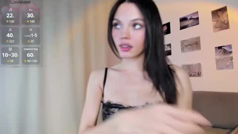 Snapshot of sofiasimons chatting on November 4, 2025, 3:05 am Sofia online show from November 4, 2025, 3:05 am