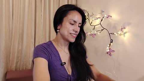 Sofi Bella online show from March 30, 2026, 7:04 pm