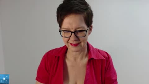 Sofie Velvet online show from December 17, 2025, 7:03 am