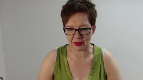 Snapshot of sofie_velvet chatting on January 18, 2026, 7:01 am Sofie Velvet online show from January 18, 2026, 7:01 am