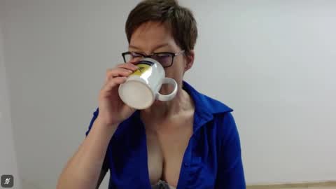 Snapshot of sofie_velvet chatting on February 6, 2026, 6:29 am Sofie Velvet online show from February 6, 2026, 6:29 am
