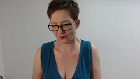Snapshot of sofie_velvet chatting on February 10, 2026, 3:16 pm Sofie Velvet online show from February 10, 2026, 3:16 pm