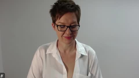 Snapshot of sofie_velvet chatting on March 5, 2026, 3:13 am Sofie Velvet online show from March 5, 2026, 3:13 am