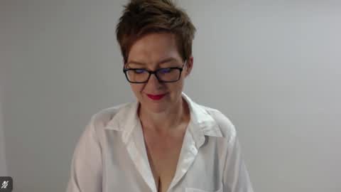 Snapshot of sofie_velvet chatting on April 16, 2026, 6:25 am Sofie Velvet online show from April 16, 2026, 6:25 am