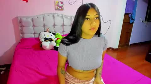 Snapshot of sofii_1219 chatting on February 19, 2026, 8:10 am SOFI online show from February 19, 2026, 8:10 am