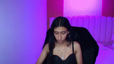 Snapshot of sofii_tk chatting on May 9, 2026, 3:34 am Sofii online show from May 9, 2026, 3:34 am
