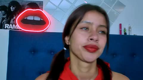 Snapshot of sofiia_tay chatting on September 11, 2025, 3:01 pm sofiia_tay online show from September 11, 2025, 3:01 pm