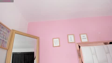 Sofi agudelo online show from January 30, 2025, 4:27 am