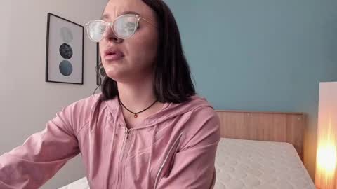 Sofi agudelo online show from February 26, 2025, 12:27 am