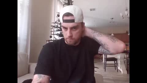 Snapshot of soft0ne chatting on December 9, 2024, 5:08 pm soft0ne online show from December 9, 2024, 5:08 pm