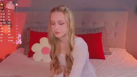 Snapshot of soft_babe chatting on February 28, 2026, 8:32 pm Milisa online show from February 28, 2026, 8:32 pm