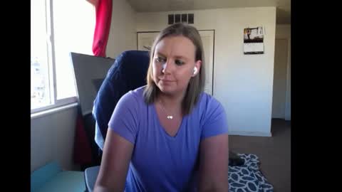 Snapshot of softerpeaches chatting on December 4, 2025, 8:50 pm Rose online show from December 4, 2025, 8:50 pm