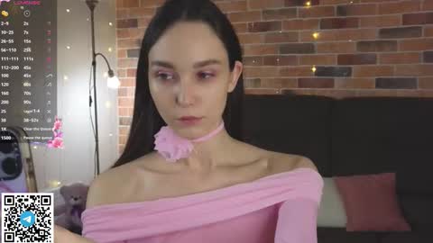 Snapshot of softiedream chatting on November 14, 2025, 6:34 am Elly online show from November 14, 2025, 6:34 am