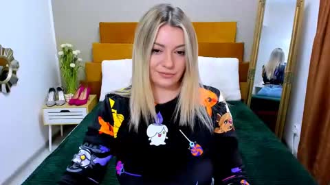 Snapshot of softpleasurex1 chatting on February 25, 2025, 7:09 am Softpleasurex online show from February 25, 2025, 7:09 am