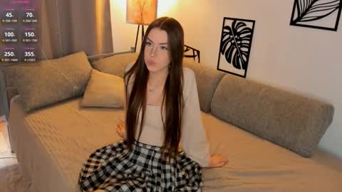 sofia online show from October 18, 2025, 1:01 pm