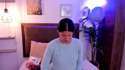 Snapshot of sofy_bonnet chatting on February 16, 2026, 11:50 am online show from February 16, 2026, 11:50 am