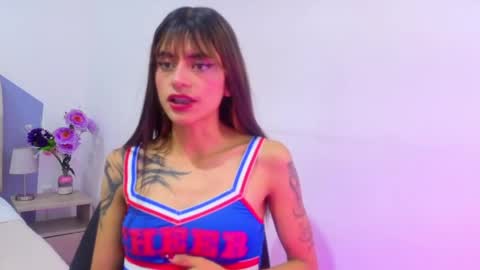 sofy_durand online show from April 16, 2026, 11:55 am