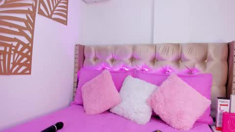   online show from February 1, 2026, 4:33 am