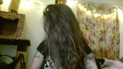 Snapshot of soka_lovers_04_ chatting on December 1, 2025, 10:42 am Sofia online show from December 1, 2025, 10:42 am