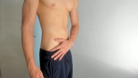 sola_enzo online show from May 25, 2026, 1:28 pm