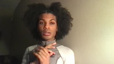 Snapshot of solaceeve chatting on November 1, 2025, 11:29 pm SolaceEve online show from November 1, 2025, 11:29 pm