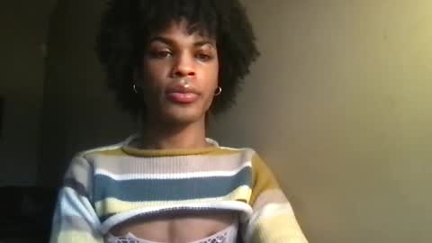 Snapshot of solaceeve chatting on November 21, 2025, 8:07 pm SolaceEve online show from November 21, 2025, 8:07 pm