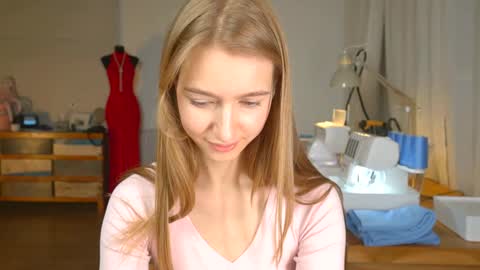 Snapshot of solar_bella chatting on January 18, 2025, 4:53 pm Bella online show from January 18, 2025, 4:53 pm