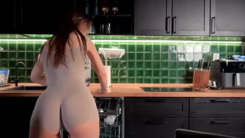 Snapshot of solar_bella chatting on January 14, 2026, 4:07 am Bella online show from January 14, 2026, 4:07 am