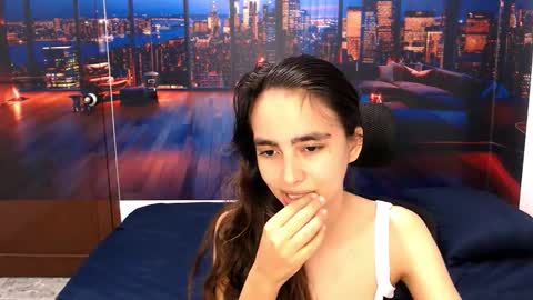 Snapshot of solarboom18 chatting on October 19, 2025, 7:14 pm solarboom18 online show from October 19, 2025, 7:14 pm