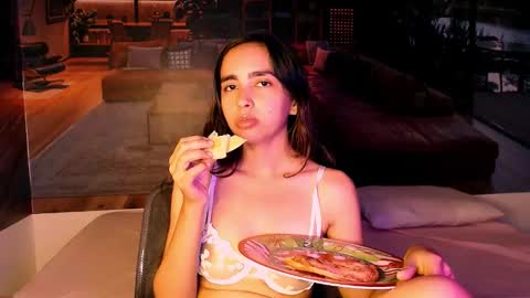 Snapshot of solarboom18 chatting on November 26, 2025, 7:04 pm solarboom18 online show from November 26, 2025, 7:04 pm