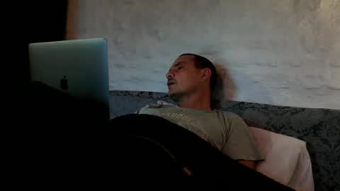 Alex Dixon online show from December 2, 2024, 8:09 am