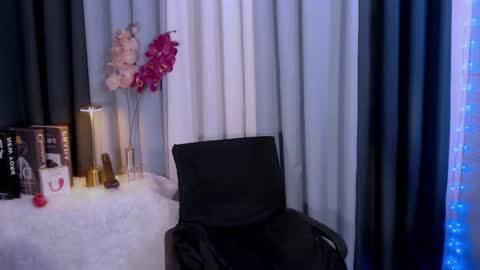 Snapshot of solen_304 chatting on February 24, 2026, 12:14 pm solen_304 online show from February 24, 2026, 12:14 pm