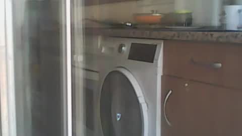 solo4u2 online show from November 3, 2025, 12:06 pm