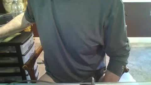 Snapshot of solobliss chatting on December 16, 2025, 8:25 pm Solobliss online show from December 16, 2025, 8:25 pm