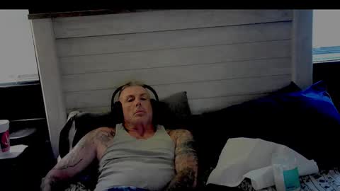 Snapshot of solodolo2020 chatting on November 22, 2025, 4:17 pm I love watching beautiful women play with themselves online show from November 22, 2025, 4:17 pm