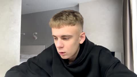 Snapshot of solofury chatting on February 4, 2026, 8:53 am Jett online show from February 4, 2026, 8:53 am