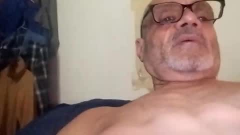 Snapshot of solokool7e chatting on December 20, 2025, 6:37 pm ELLIOTT online show from December 20, 2025, 6:37 pm