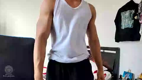 Snapshot of solorizo chatting on March 4, 2026, 9:43 pm Hi Im Weller Check my Bio online show from March 4, 2026, 9:43 pm