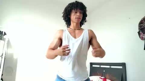 Hi Im Weller Check my Bio  online show from May 6, 2026, 9:31 pm