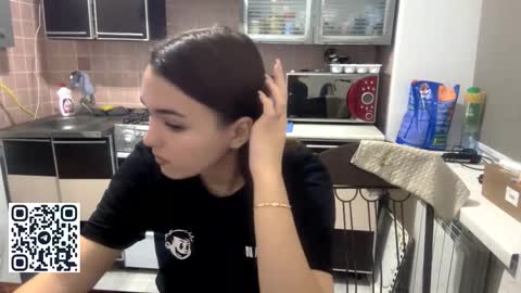 Hello My name is Jane  im new model here and little but shy but curious. online show from November 5, 2025, 5:02 pm