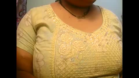 Snapshot of soni88888 chatting on December 13, 2024, 5:16 am soni88888 online show from December 13, 2024, 5:16 am