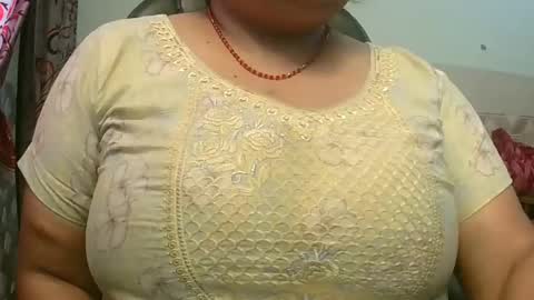 Snapshot of soni88888 chatting on February 19, 2025, 10:34 am soni88888 online show from February 19, 2025, 10:34 am