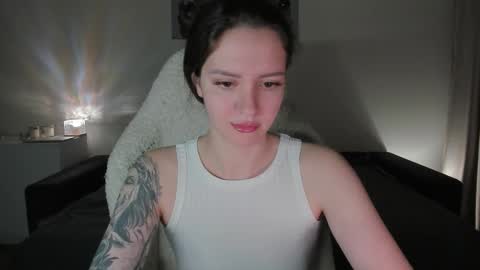Snapshot of sonia_moon_ chatting on September 22, 2025, 2:24 am sonia_moon_ online show from September 22, 2025, 2:24 am